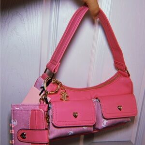 Pink Juicy Couture Shoulder bag with matching wallet🍒💗🌸